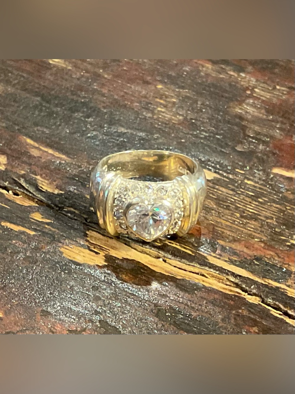 WOW! STERLING SILVER PAVE HEART RING surrounded beautifully placed cz’s size 5.5